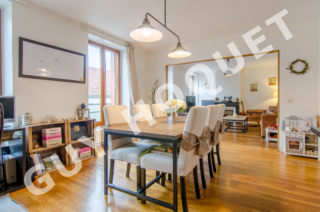 LEUVILLE SUR ORGE Appartement en duplex de 5 pièces avec jardin