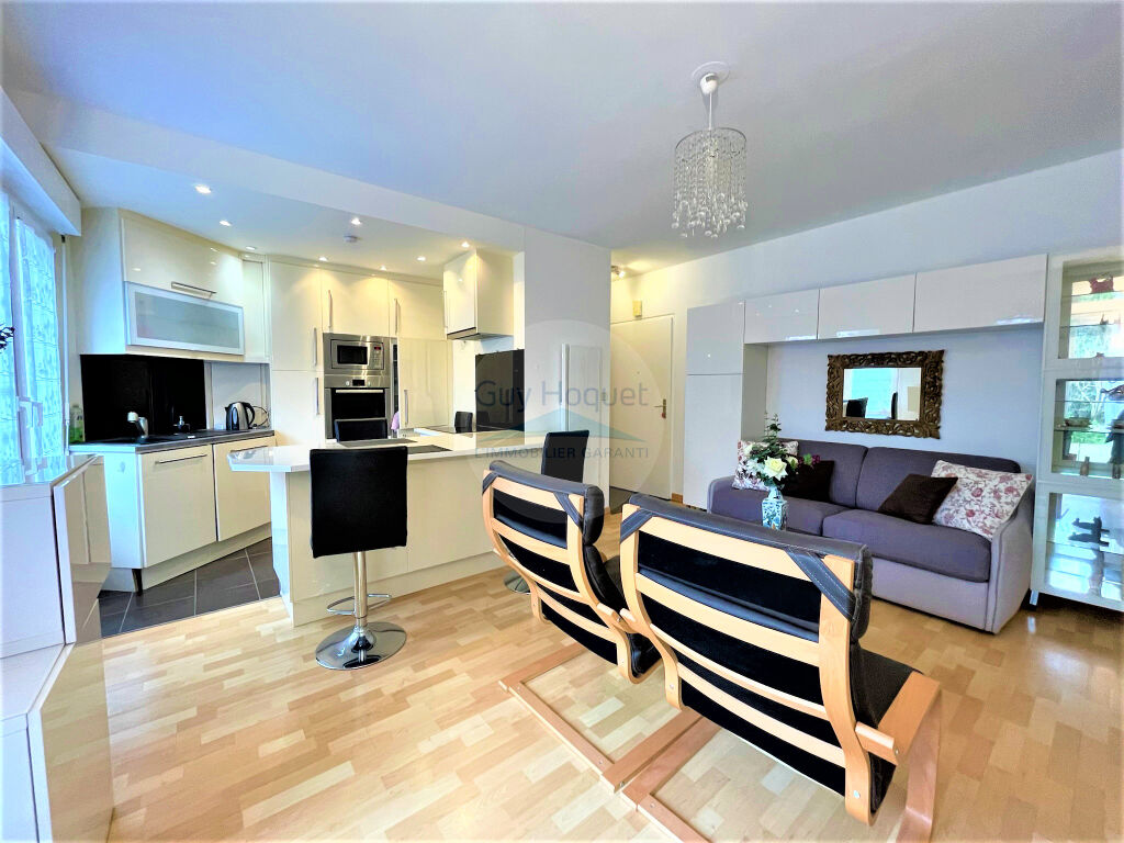 Exclusivité GUY HOQUET Brétigny sur Orge vous propose Appartement  2 pièces en Rez-de-jardin