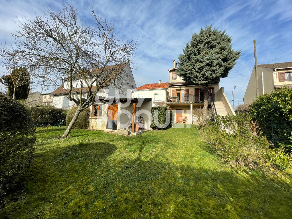 EXCLUSIVITE GUY HOQUET : Maison individuelle de 5 pièces à Rosny sous bois