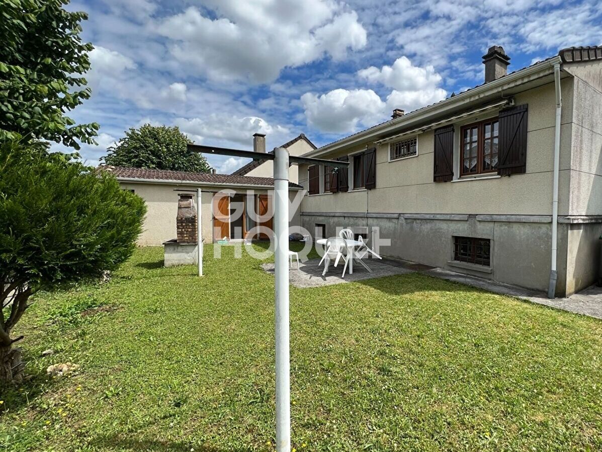 Maison individuelle de plain pied sur sous-sol total à Brétigny