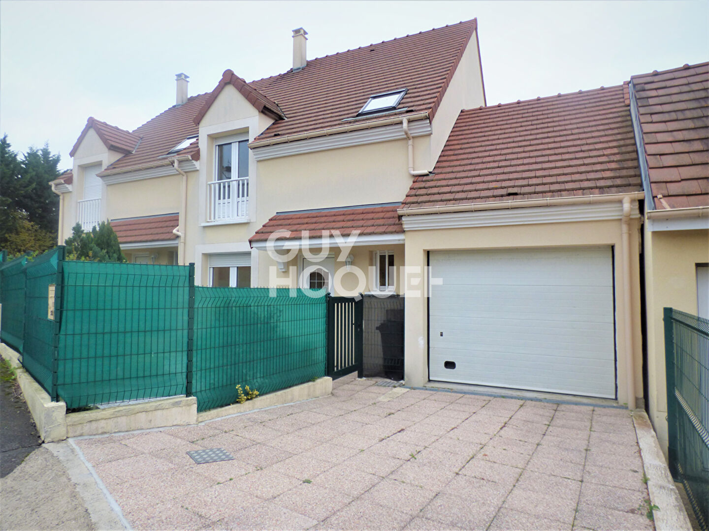 EN EXCLUSIVITÉ - A LOUER : Maison de 4 pièces, gare RER C à Ollainville Centre