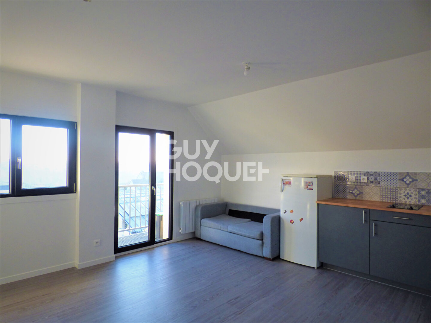 GUY HOQUET : En exclusivité, appartement 1 pièce, 25.23m2 à OLLAINVILLE CENTRE, Gare d'Egly RER C