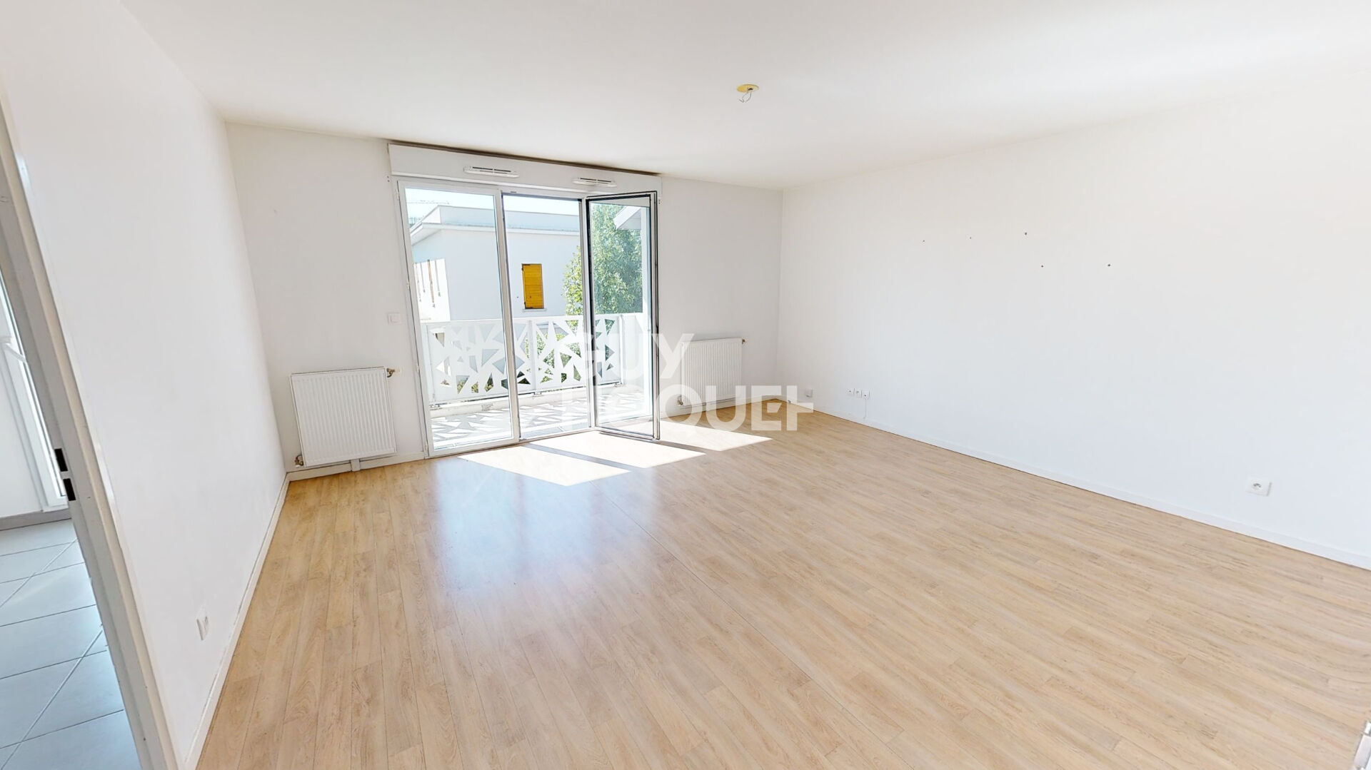 GUY HOQUET Brétigny sur orge, Gare RER C, Appartement de 3 pièces principales avec balcon