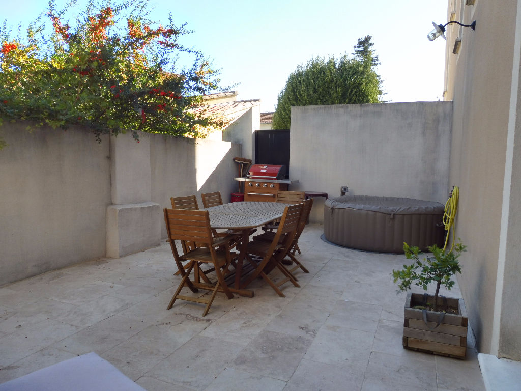 Maison Jonquieres 3 pièce(s) 90 m2