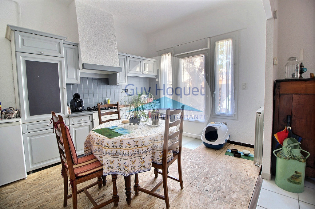 Appartement 5 pièces d'environ 74,8 m² à vendre à ORANGE (84100).