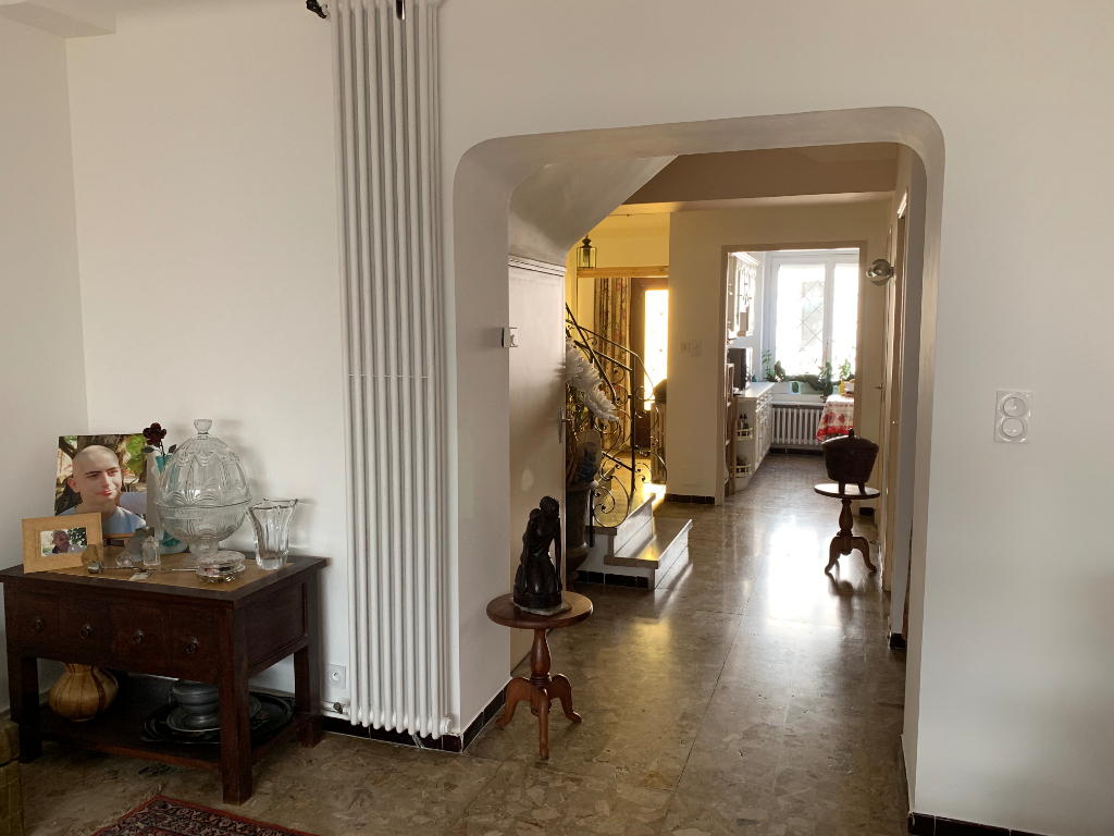 À vendre à ORANGE (84100), maison 5 pièces d'une surface habitable de 153 m².