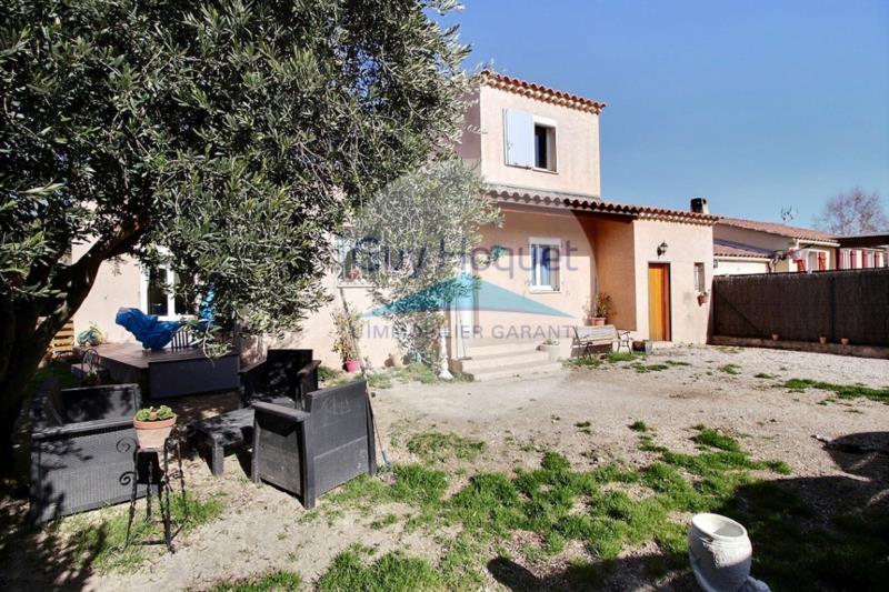 Maison 5 pièces d'une surface habitable de 121,38 m² à vendre à Caderousse (84860).