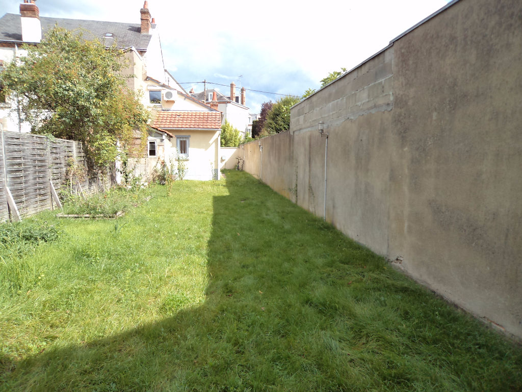 EXCEPTIONNEL  DUNOIS MAISON DANS UNE VENELLE