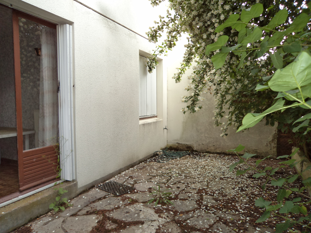 Maison Saint Jean De La Ruelle  90.40 m²