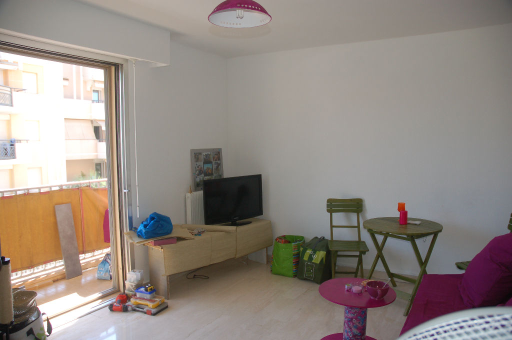 Appartement Vallauris 1 pièce(s) 25.16 m2