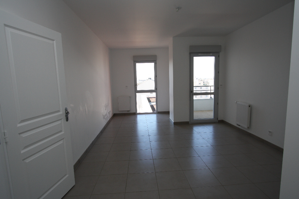 LOCATION : appartement T2 (47 m²) à ORLEANS LOI PINEL
