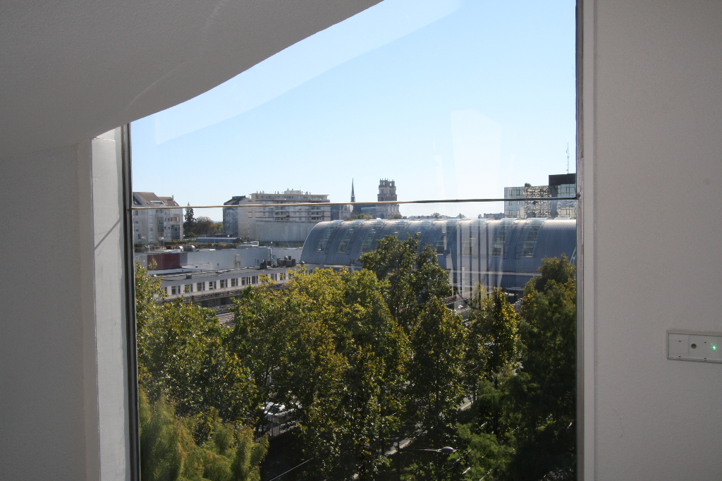 LOCATION : appartement T2 (47 m²) à ORLEANS LOI PINEL