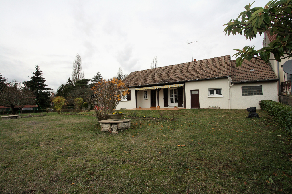 Maison de plain-pied à Saint Pryve Saint Mesmin