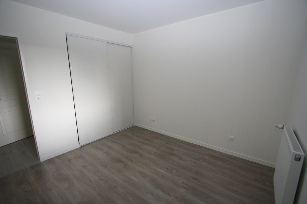 LOCATION d'un appartement F3 (56 m²) à SAINT JEAN DE BRAYE