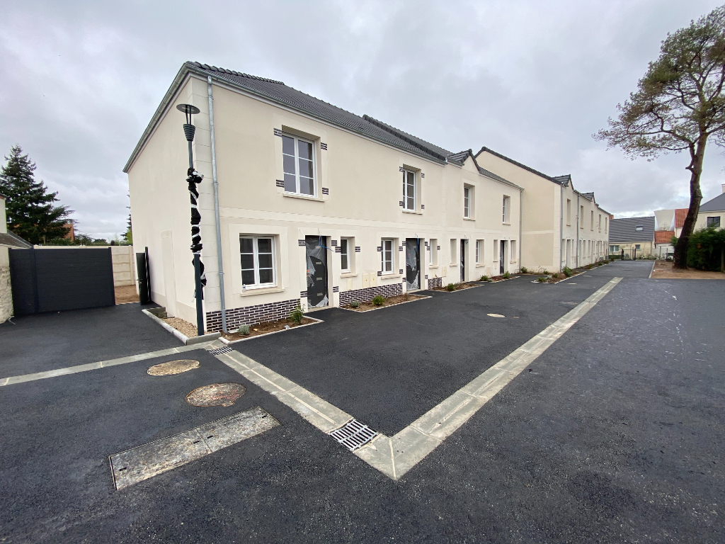 Maison T3 en location à SAINT JEAN DE BRAYE