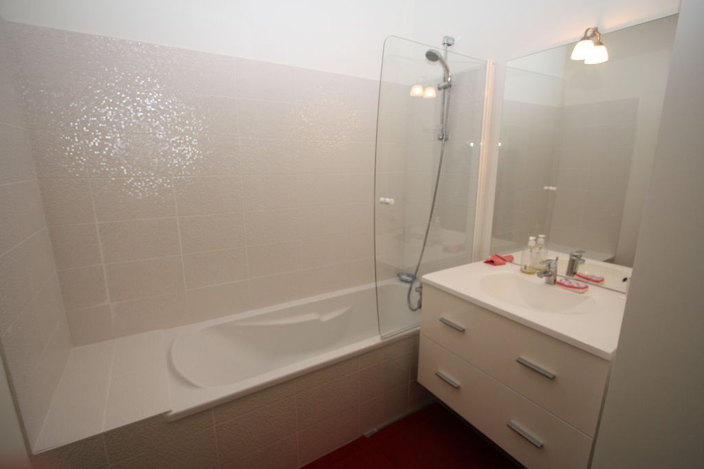 Location : appartement 3 pièces  à ORLEANS - résidence " Château de la Motte"