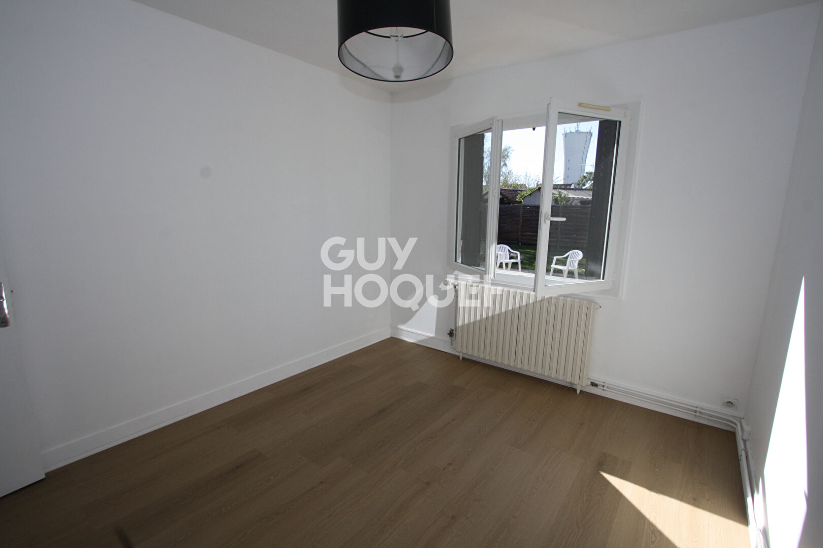 Location : maison  de plain-pied 3 pièces avec garage  à SAINT DENIS EN VAL