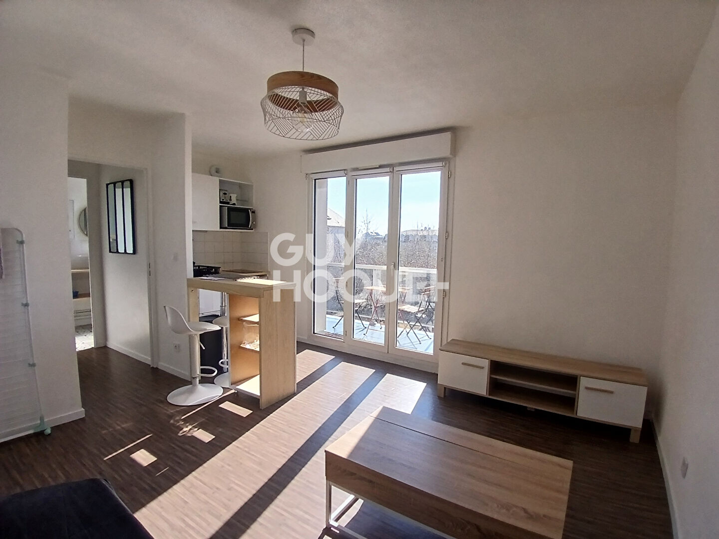 LOCATION d'un appartement STUDIO MEUBLE (26 m²) à ORLEANS