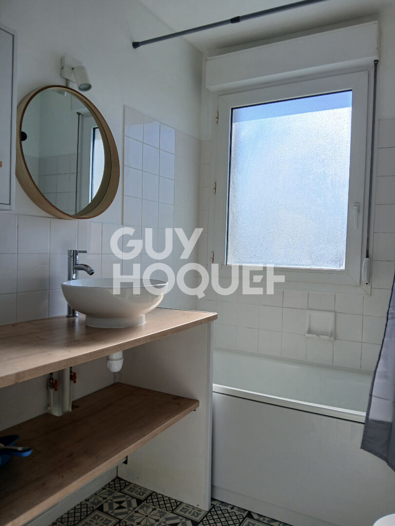 LOCATION d'un appartement STUDIO MEUBLE (26 m²) à ORLEANS