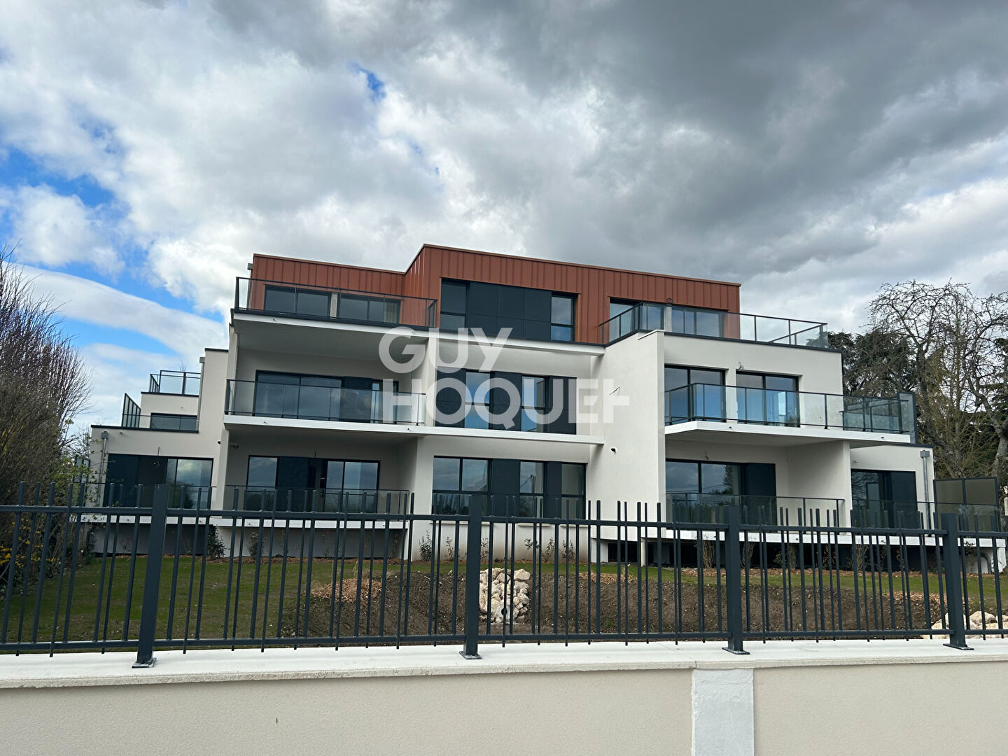 LOCATION d'un appartement F2 à SAINT JEAN DE LA RUELLE