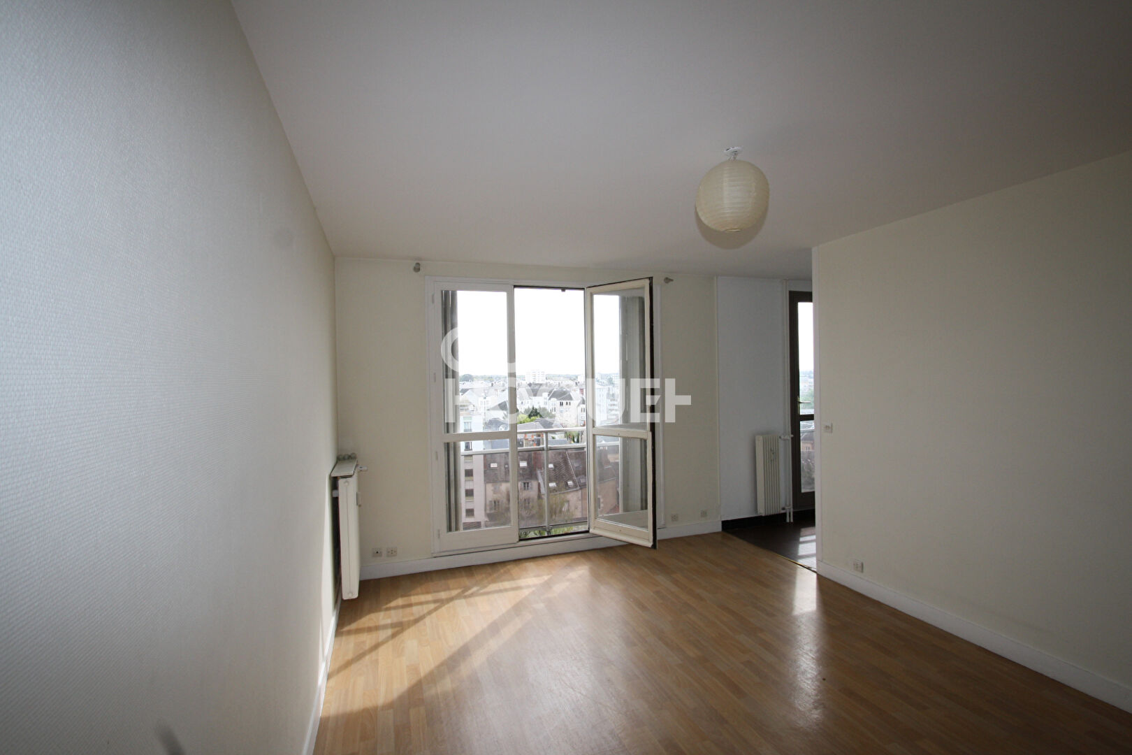 Appartement F2 (45 m²) en location à ORLEANS