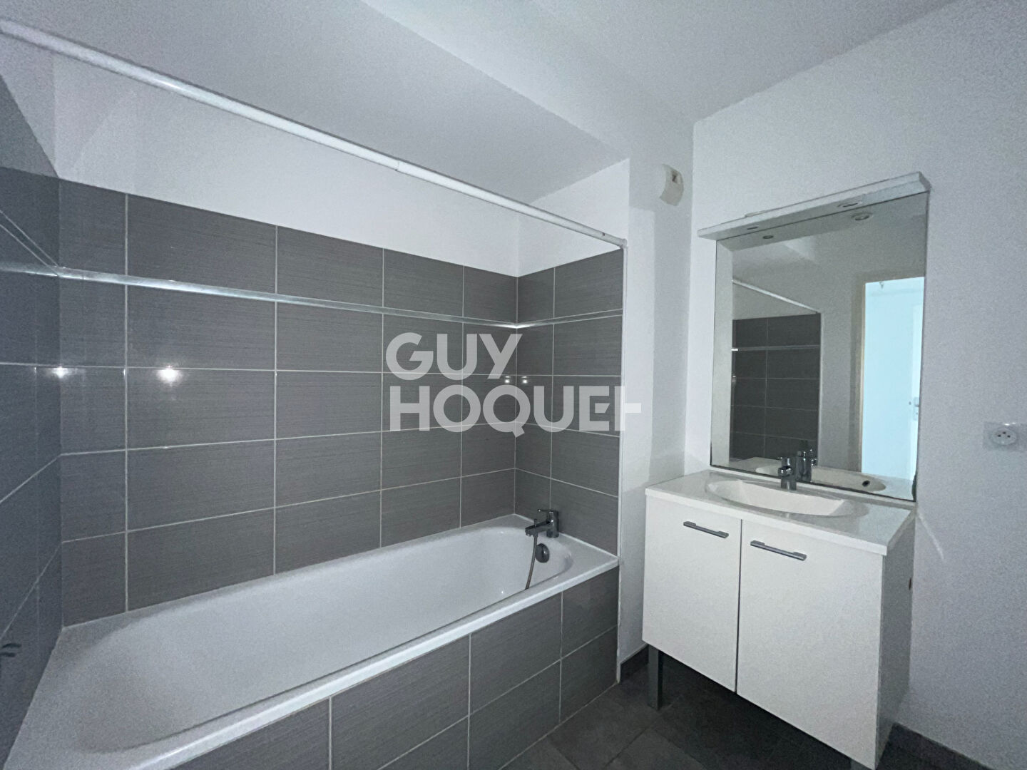 A VENDRE : appartement T3 (64 m²) à SAINT JEAN DE BRAYE