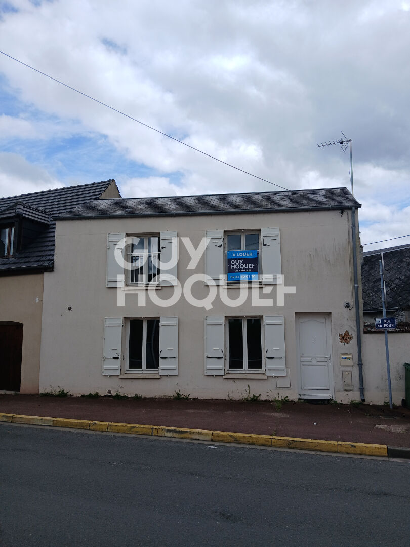 LOCATION : maison de 3 pièces de ville à LA CHAPELLE SAINT MESMIN