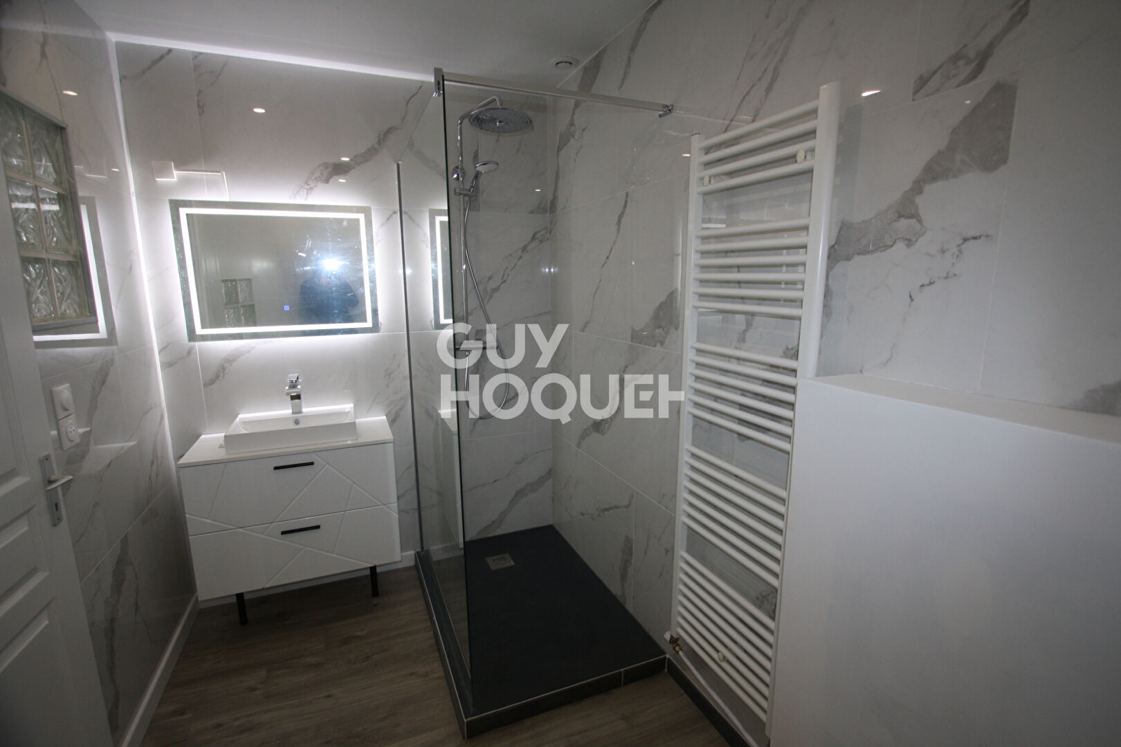 LOCATION : maison de 3 pièces de ville à LA CHAPELLE SAINT MESMIN