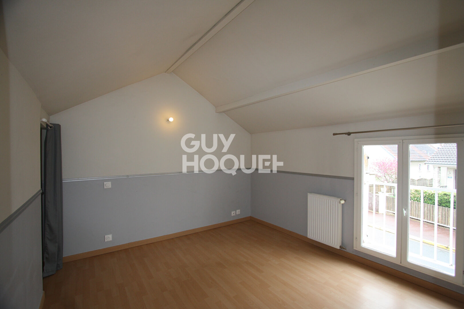 LOCATION : maison de 3 pièces de ville à LA CHAPELLE SAINT MESMIN