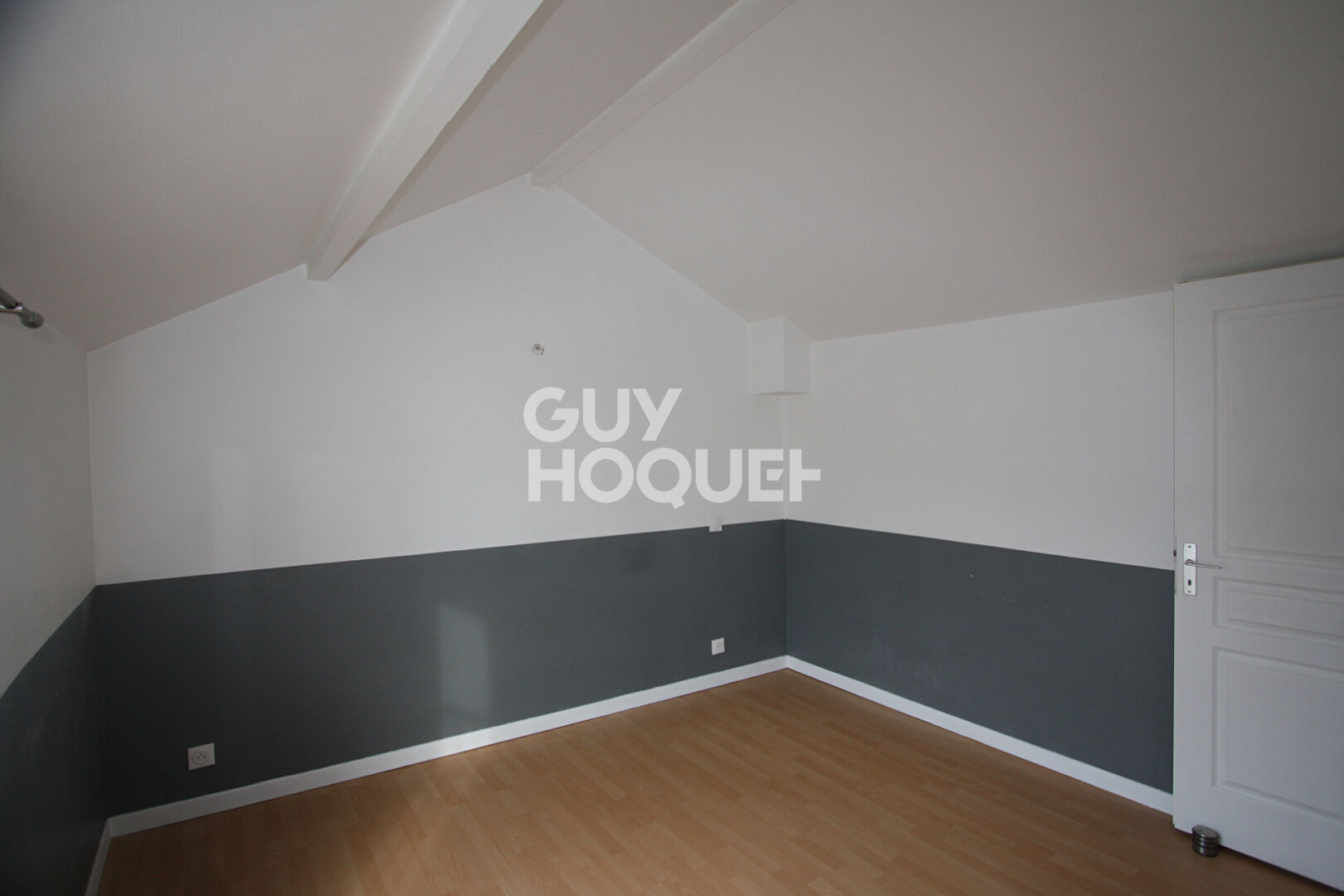 LOCATION : maison de 3 pièces de ville à LA CHAPELLE SAINT MESMIN