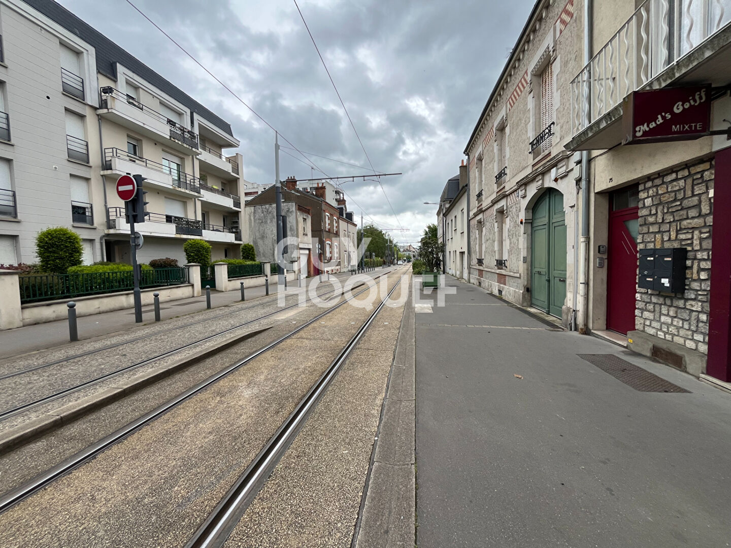 STUDIO - 11,98m² - QUAI SAINT LAURENT (45000)