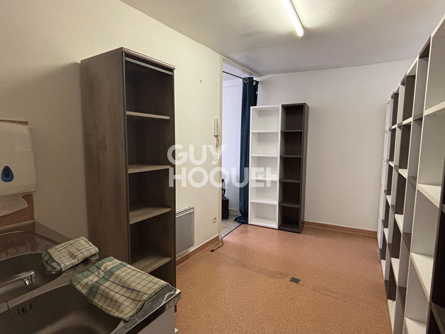 Local professionnel meublé  Idéal professions libérales  51m² avec parking Orléans (45000)