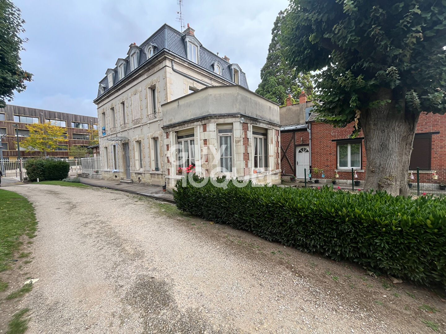 A louer - Appartement 39.88 m² dans maison de Maître - PARKING - CAVE - CENTRE ORLEANS