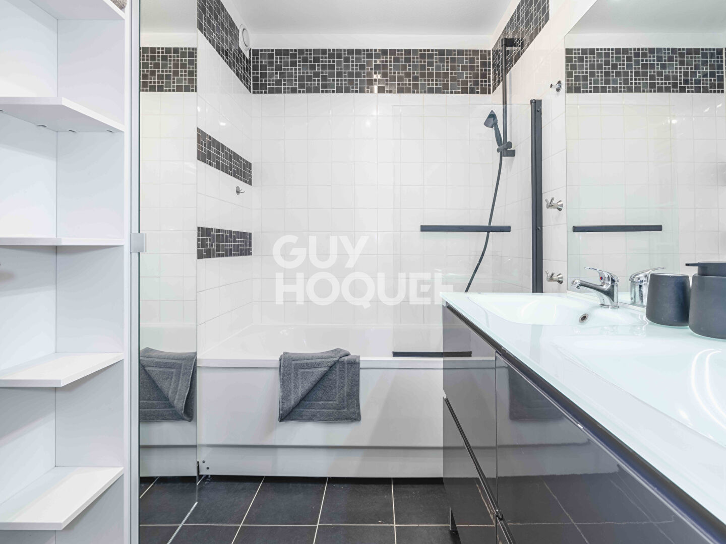 Chambre en colocation meublée à louer dans un appartement de 97,93m² à Orléans (45100)