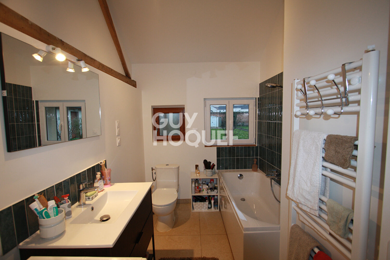 Maison  100m² meublée - La Ferte Saint Aubin - Double garage - JARDIN