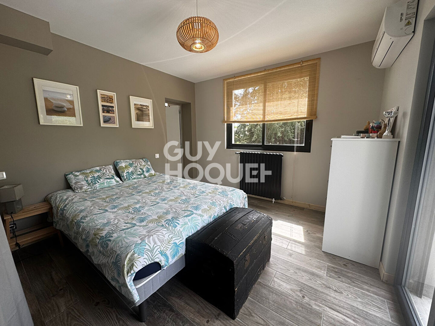 Propriété rénovée avec piscine et vue dégagée, environnement privilégié à Vienne-en-Val