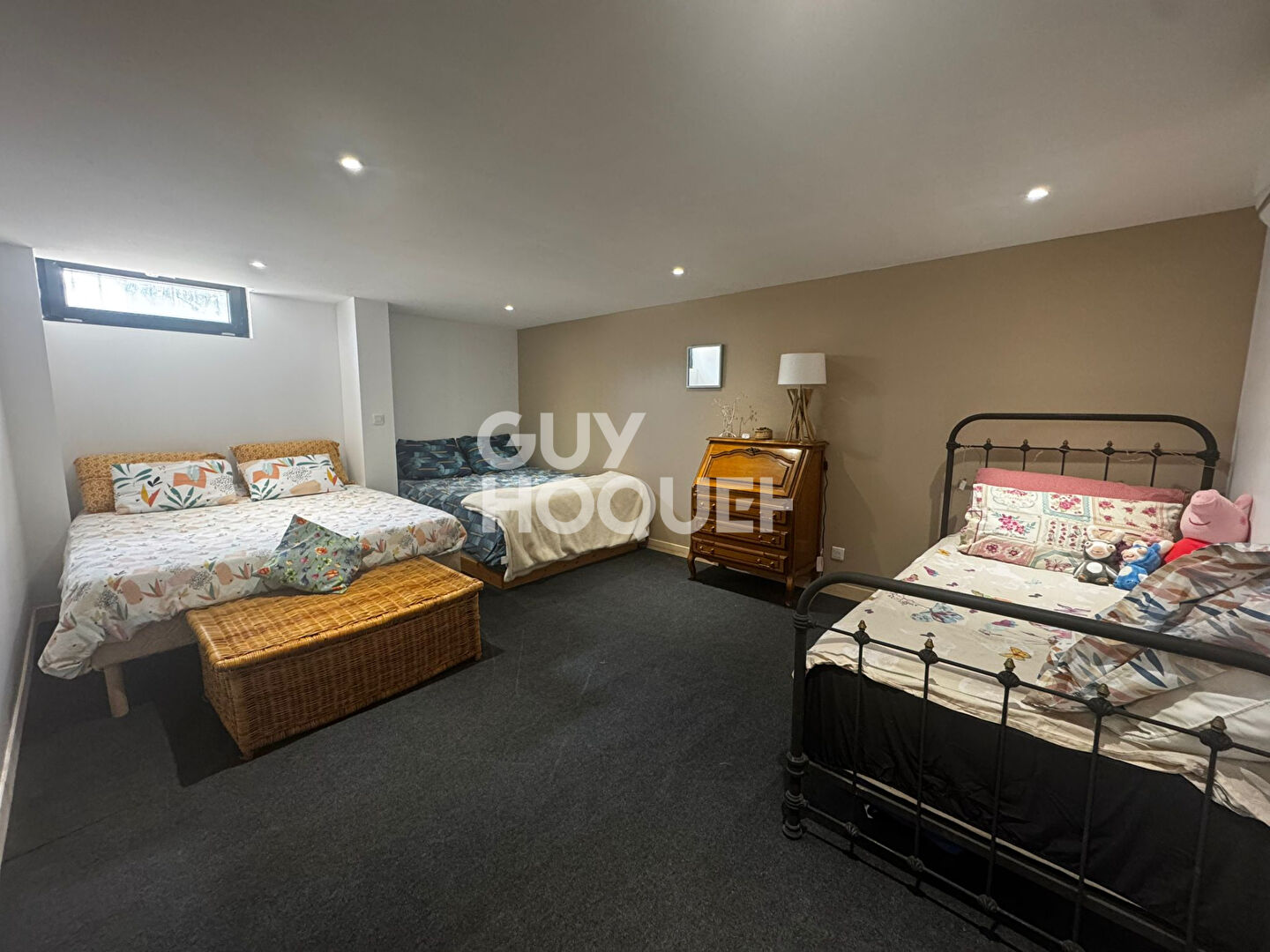 Propriété rénovée avec piscine et vue dégagée, environnement privilégié à Vienne-en-Val