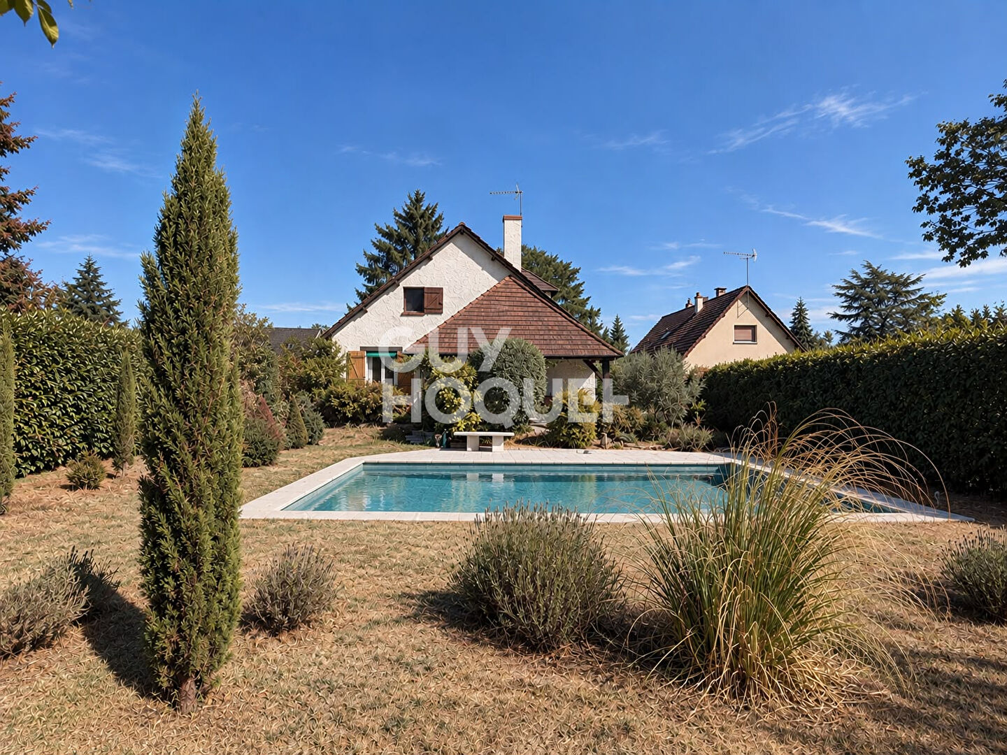 Maison 7 pièces 185 m² · à Tigy · 185 m² · 350 000 €/mois