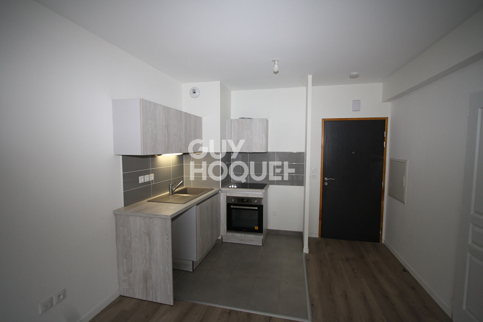 Appartement 2 pièces à louer à Fleury-les-Aubrais, proche transports et écoles