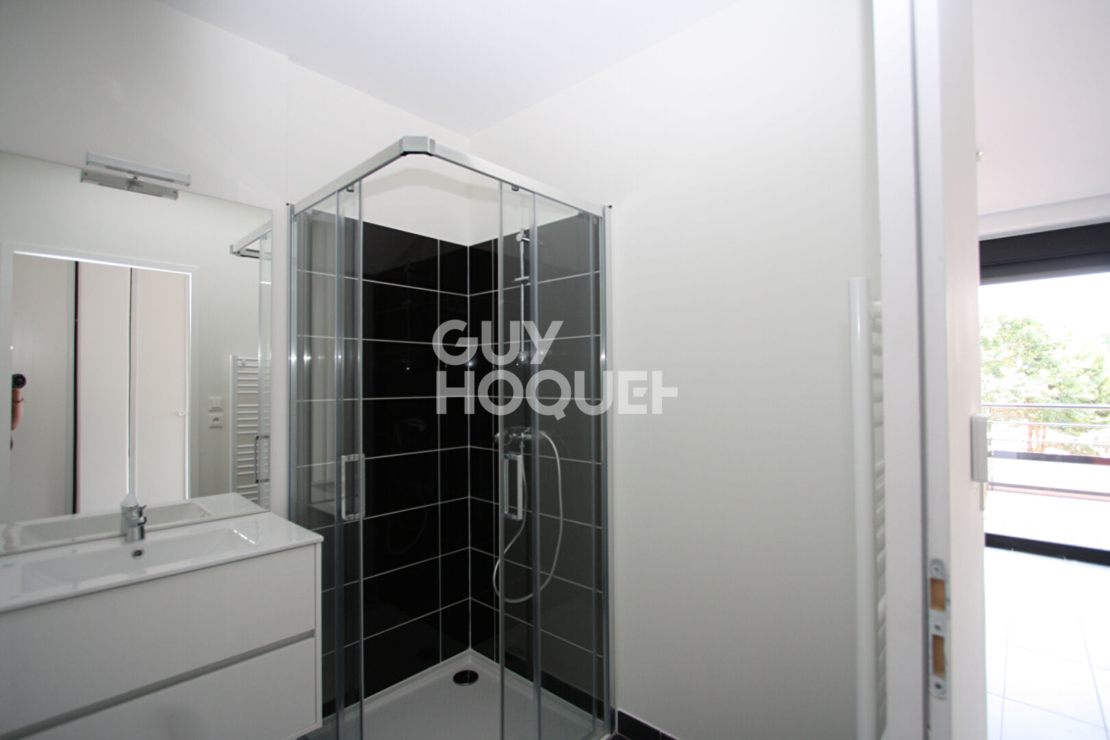 FLEURY LES AUBRAIS : appartement F1 en location