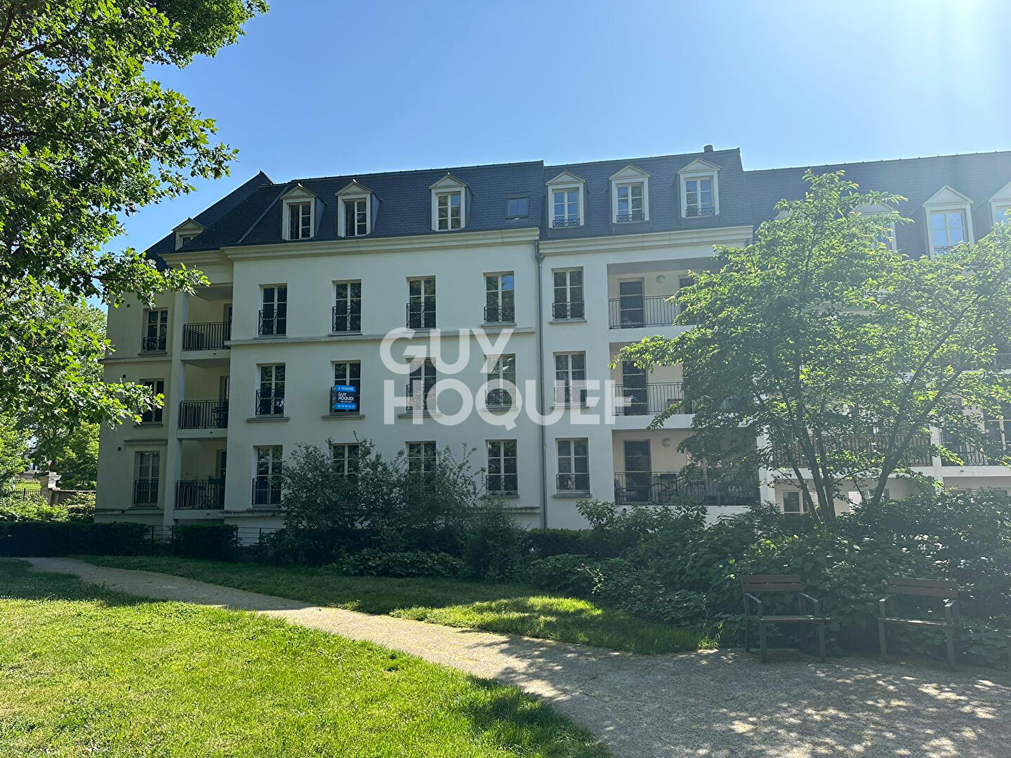 Location : appartement 3 pièces  à ORLEANS - résidence " Château de la Motte"