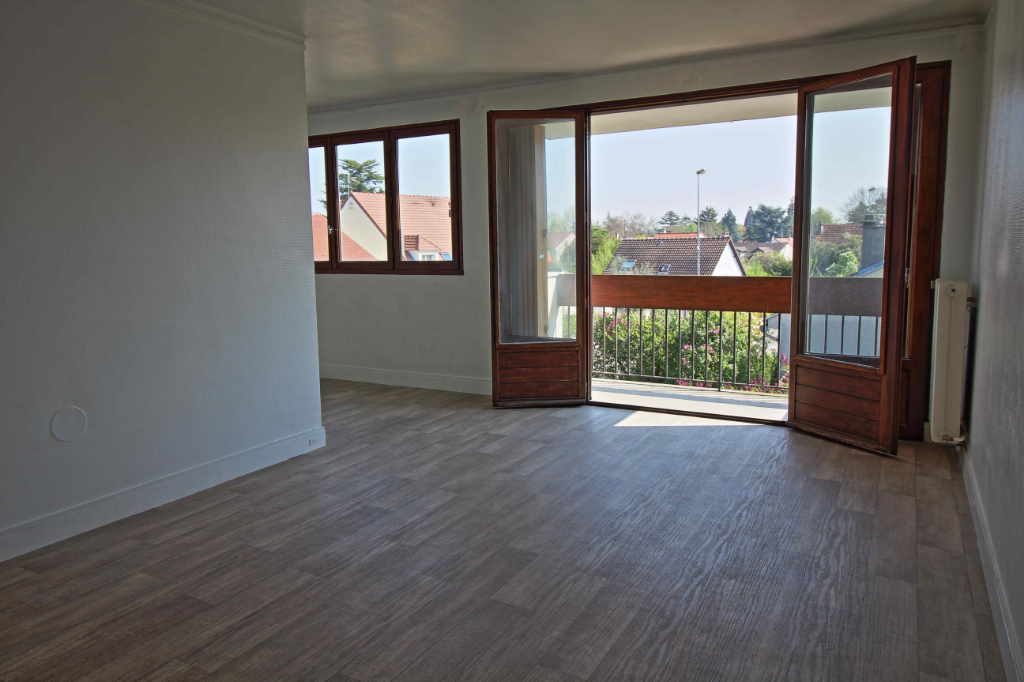 À vendre à ORSAY (91400), appartement d'une surface habitable de 77 m².