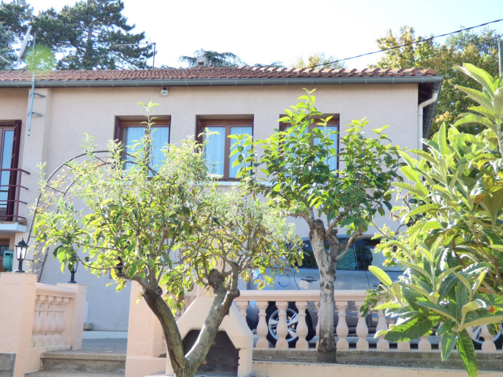 Maison mitoyenne 5 pièces Pierre Bénite 90 m2