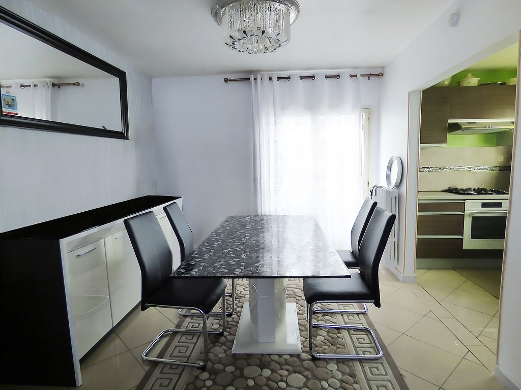 À vendre à OULLINS (69600), maison 4 pièces d'environ 83 m².