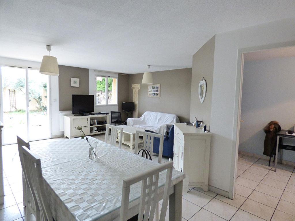 Maison 4 pièces avec garage et terrain de 105m² / Centre ville de Pierre Bénite/ 248 900amp;amp;euro; FAI
