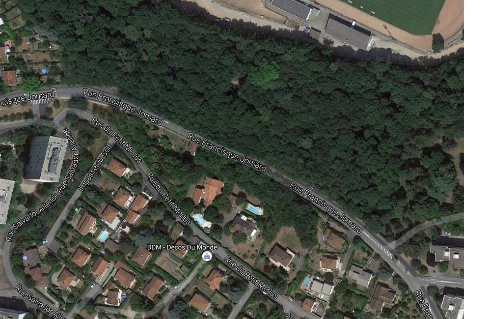 TERRAIN A BATIR 610M² 175 000amp;amp;euro; FAI