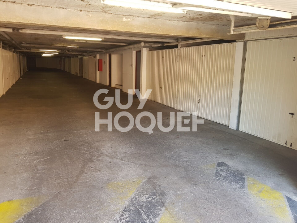 Garage en sous-sol à vendre / Saint Genis Laval secteur Basses Barolles