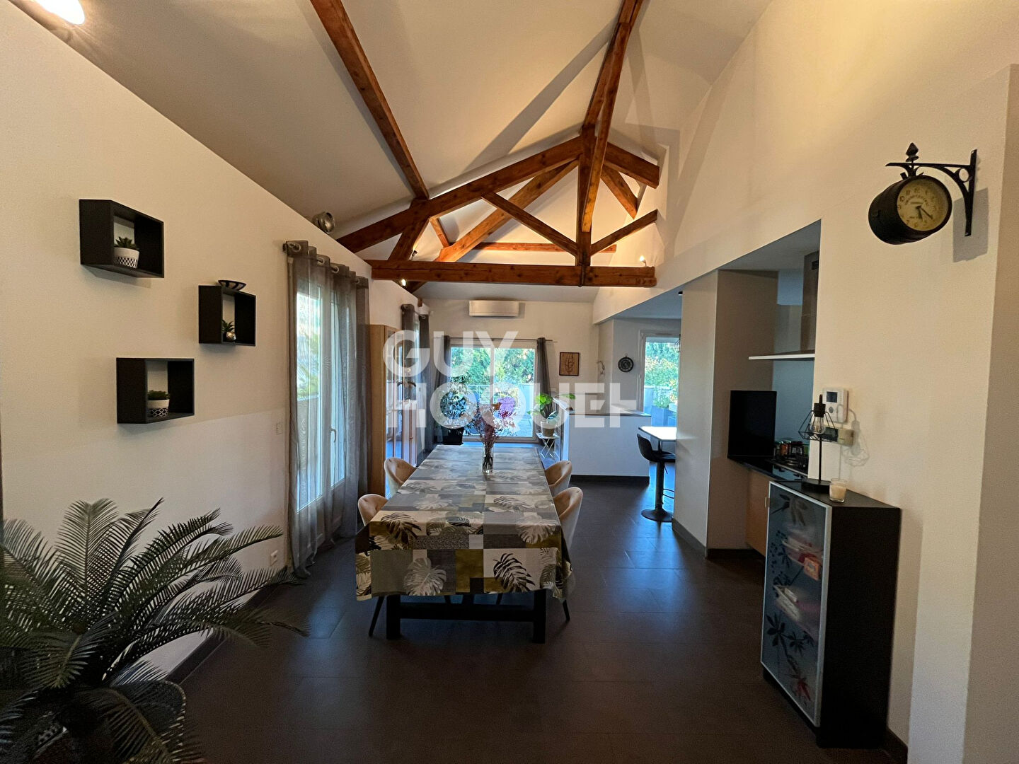 Maison familiale rénovée avec jardin & terrasse à Oullins