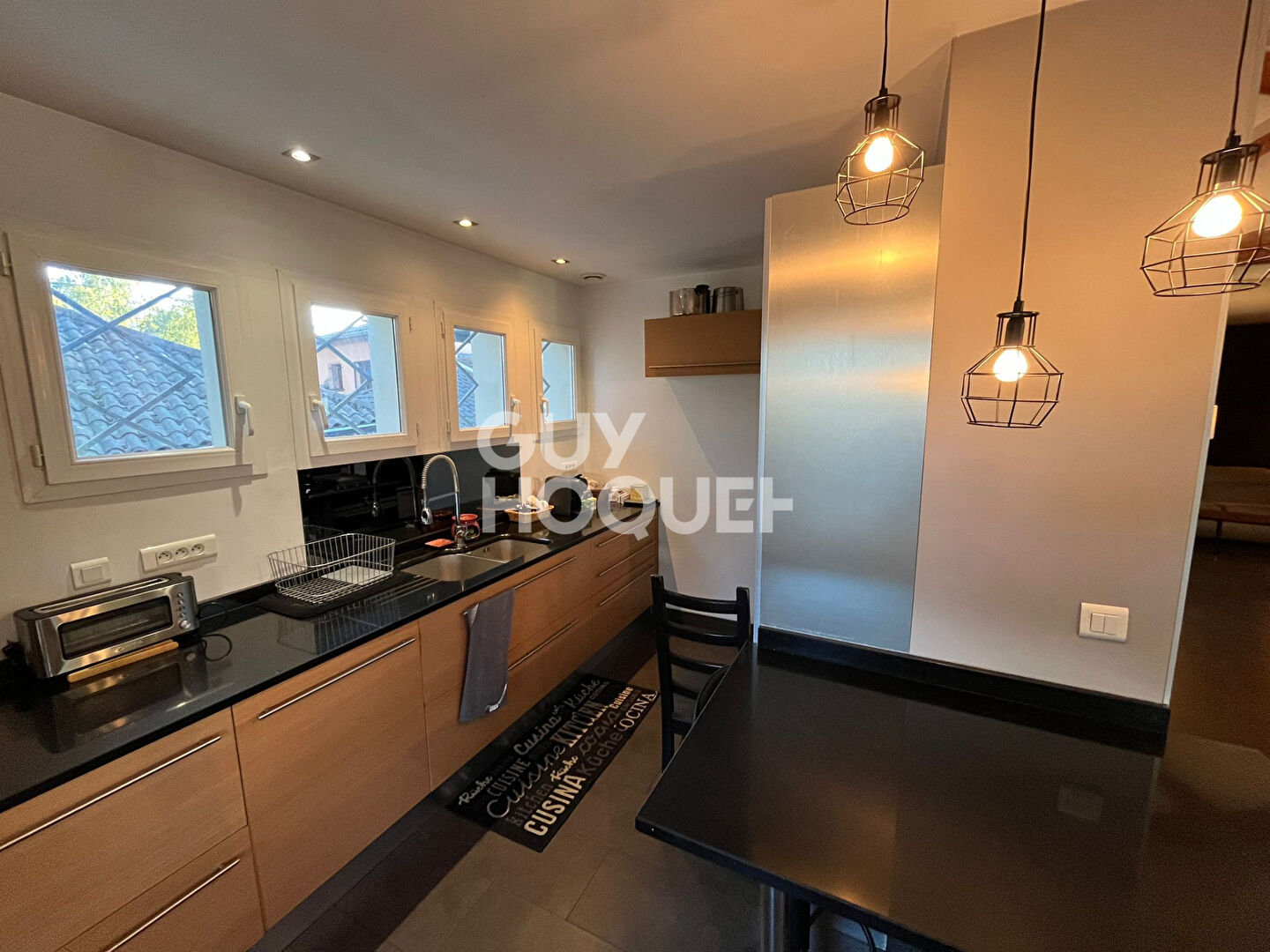 Maison familiale rénovée avec jardin & terrasse à Oullins