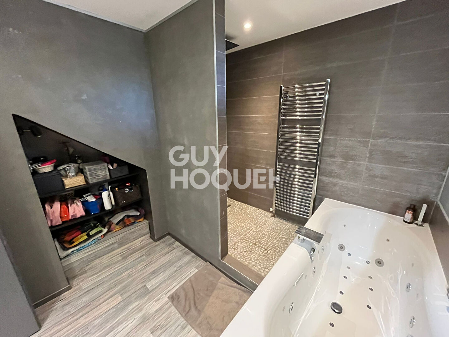 Maison familiale rénovée avec jardin & terrasse à Oullins